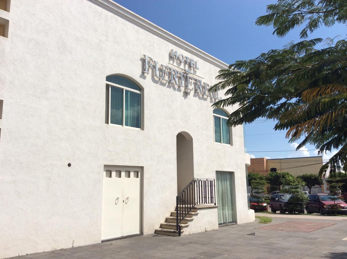 Hotel Fuerte Real シウダード・グスマン エクステリア 写真